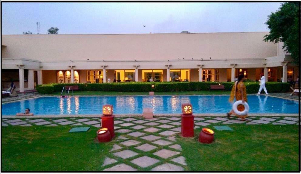 Trident Agra Hotel Agra  Exterior photo